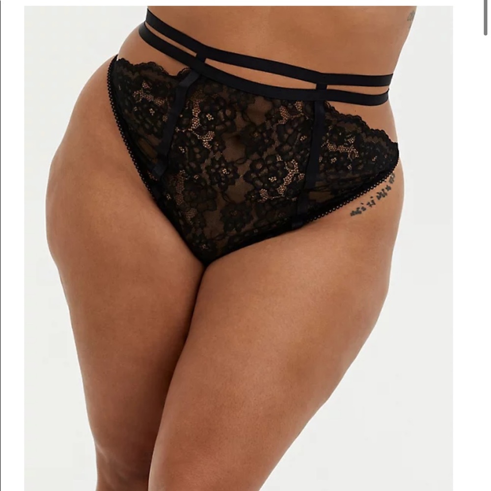 **NEW** High Waist Cutout Lace Thong Panty